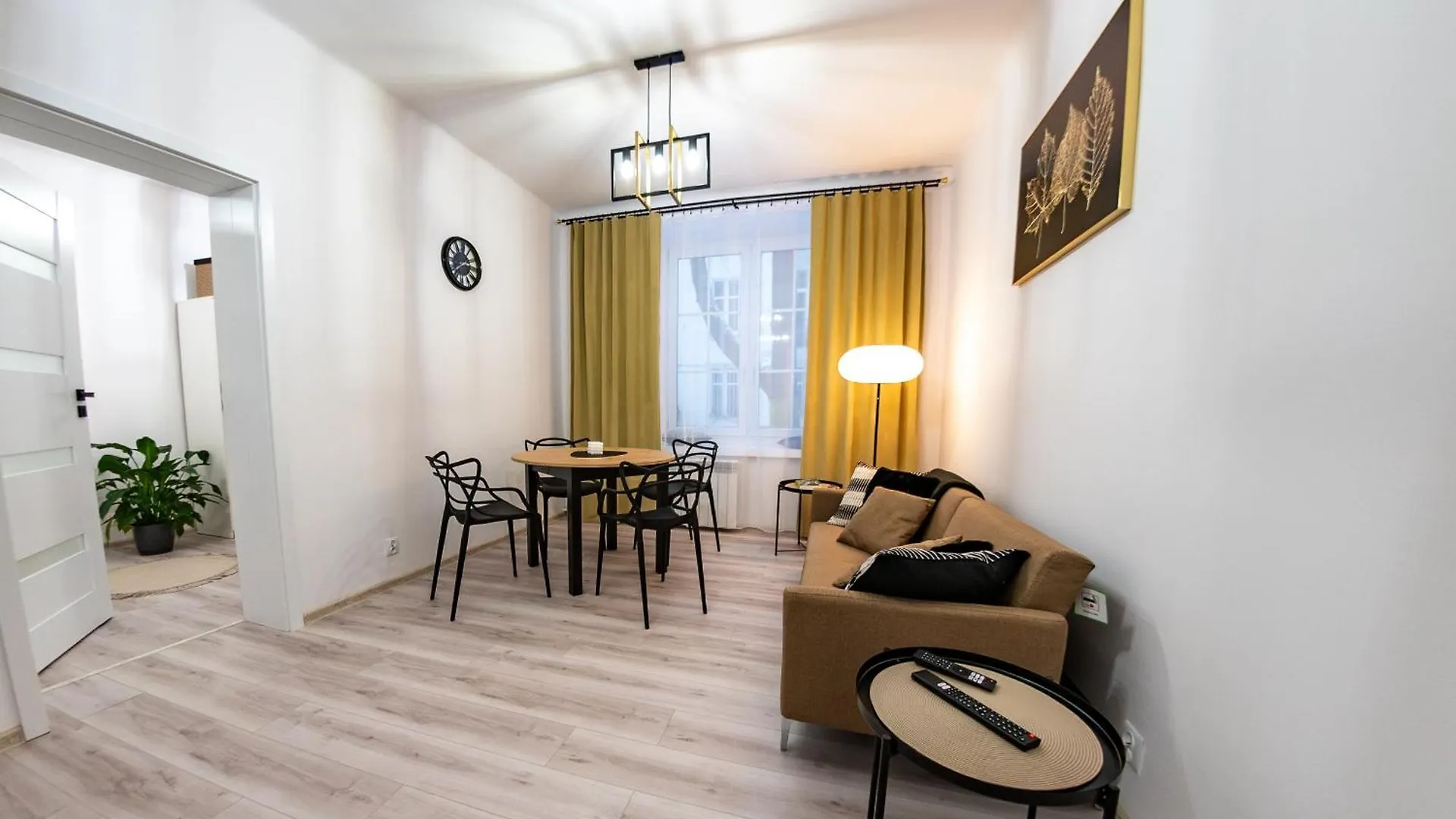 3 Maja Apartment Варшава 0*,