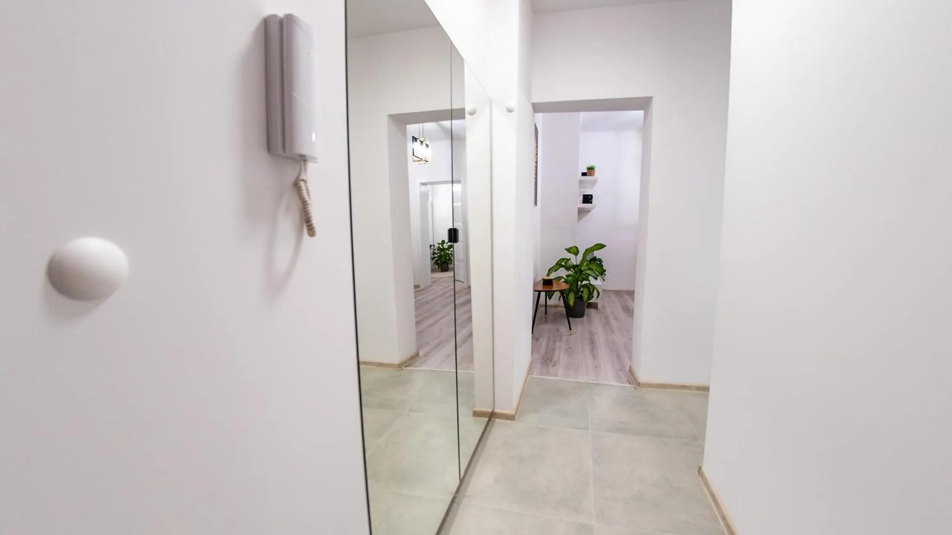 3 Maja Apartment Warszawa